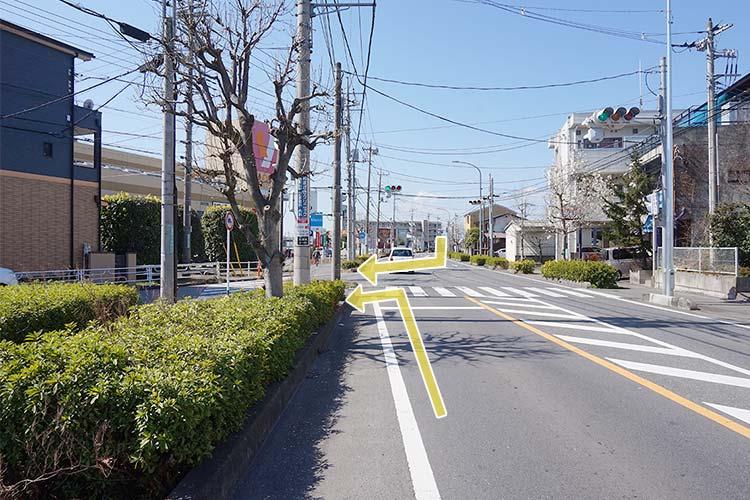 日高狭山線からは本富士見橋方面への小道をご利用ください(看板が目印です)